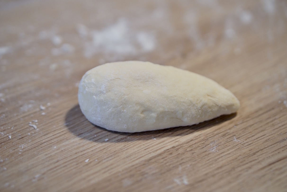 咸香好吃的日式盐面包，自己在家也能做，底部酥脆