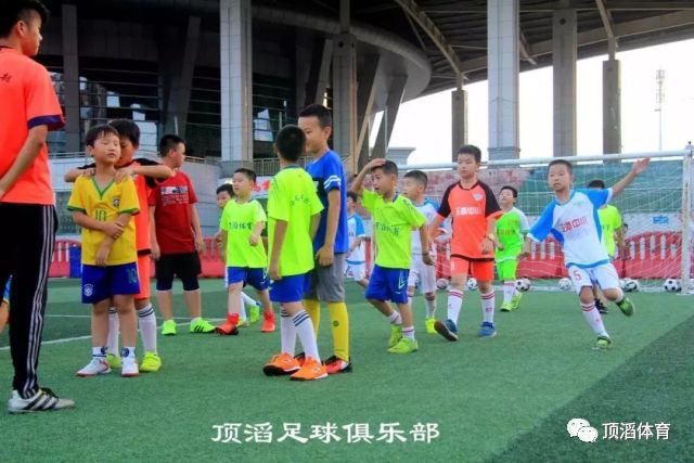 2020-2021足坛大事回顾,预测足坛未来十年的事件