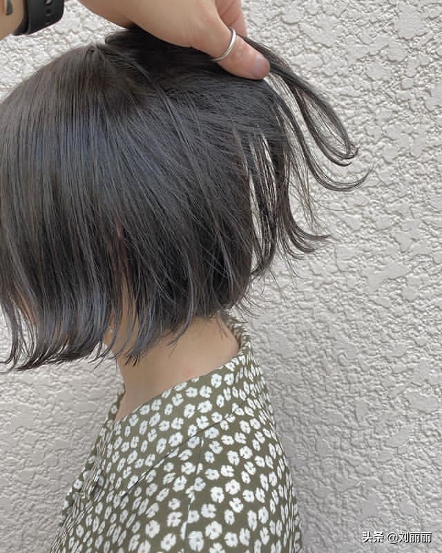 新流行短发16款，怎么剪都不土，时尚女士都在剪