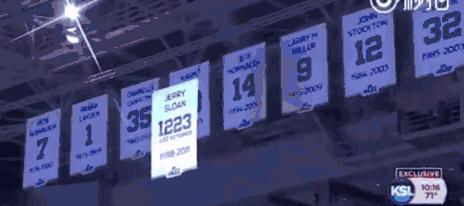 杰里·斯隆，是伟大球员，更是伟大的教练，退役了三件球衣号码