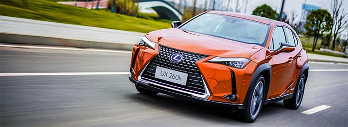 2.0L混动四驱,试驾雷克萨斯UX后,告诉你什么是雷式豪华生活方式