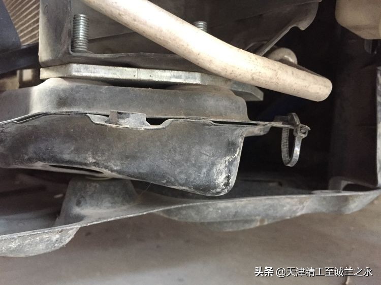 化州7哥翻新12代皇冠多少钱,11年丰田皇冠内饰翻新