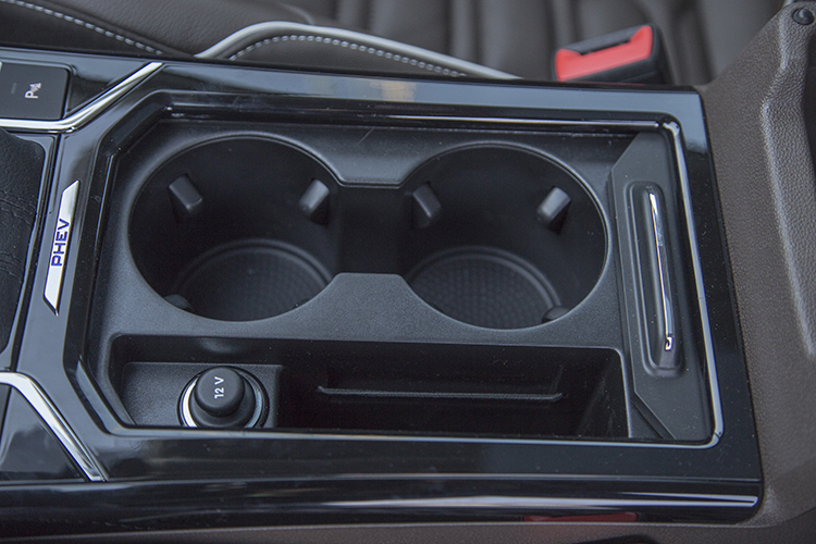 大众新能源制动系统报警,上汽大众油电混合帕萨特试驾