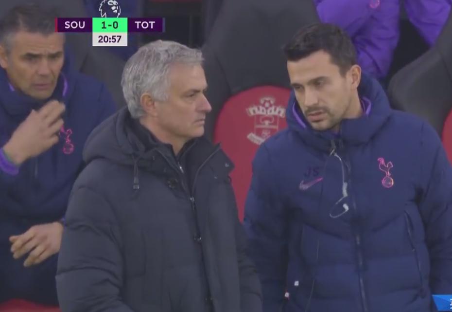 穆里尼奥的反击详解,战术复盘曼联