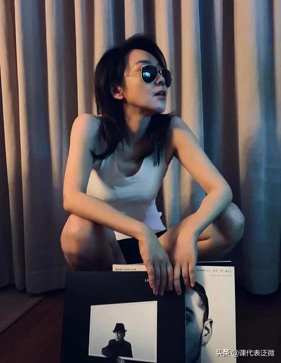 赵丽颖男人装杂志霸气写真,赵丽颖男人装霸气写真