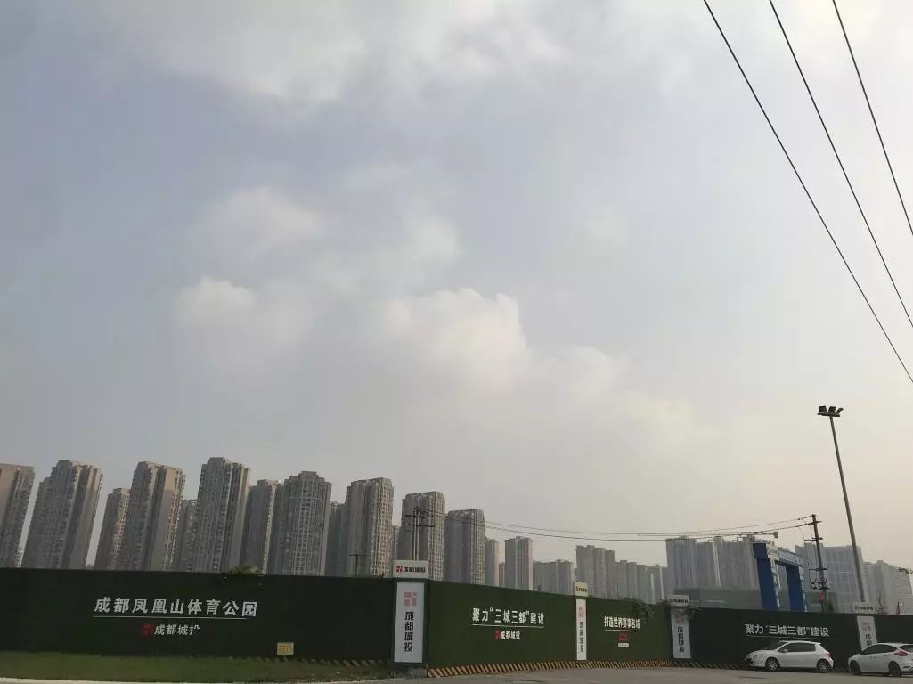 凤凰山体育中心作用,凤凰山体育中心最新动态