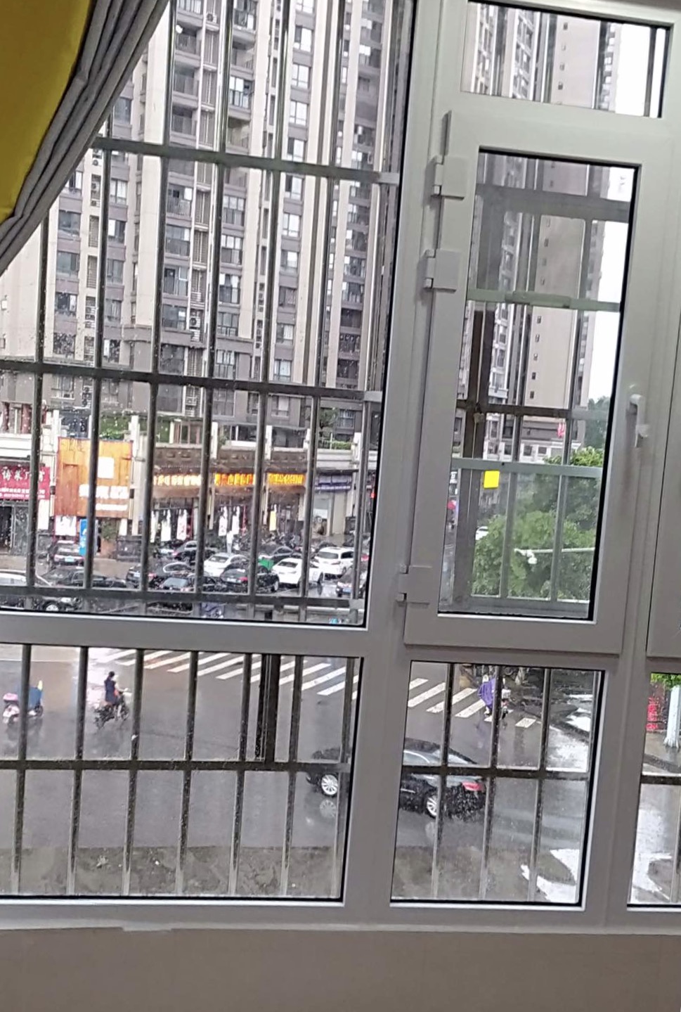 马路边用什么玻璃隔音,加装隔音玻璃窗能隔绝马路噪音吗