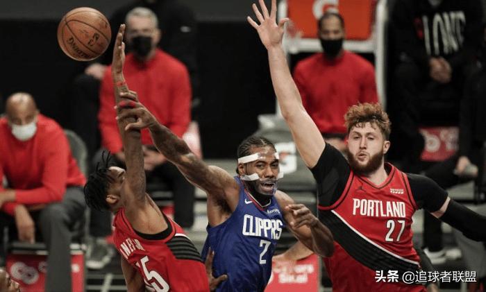 小卡伤了,小卡伦纳德受伤被误伤