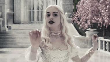 她曾被美国人黑成狗，还碰到*子骗**男友，光鲜背后原来处处都是坑