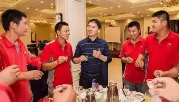 2019全剧终：10亿人编出一部出轨厮杀封王互联网史诗大戏