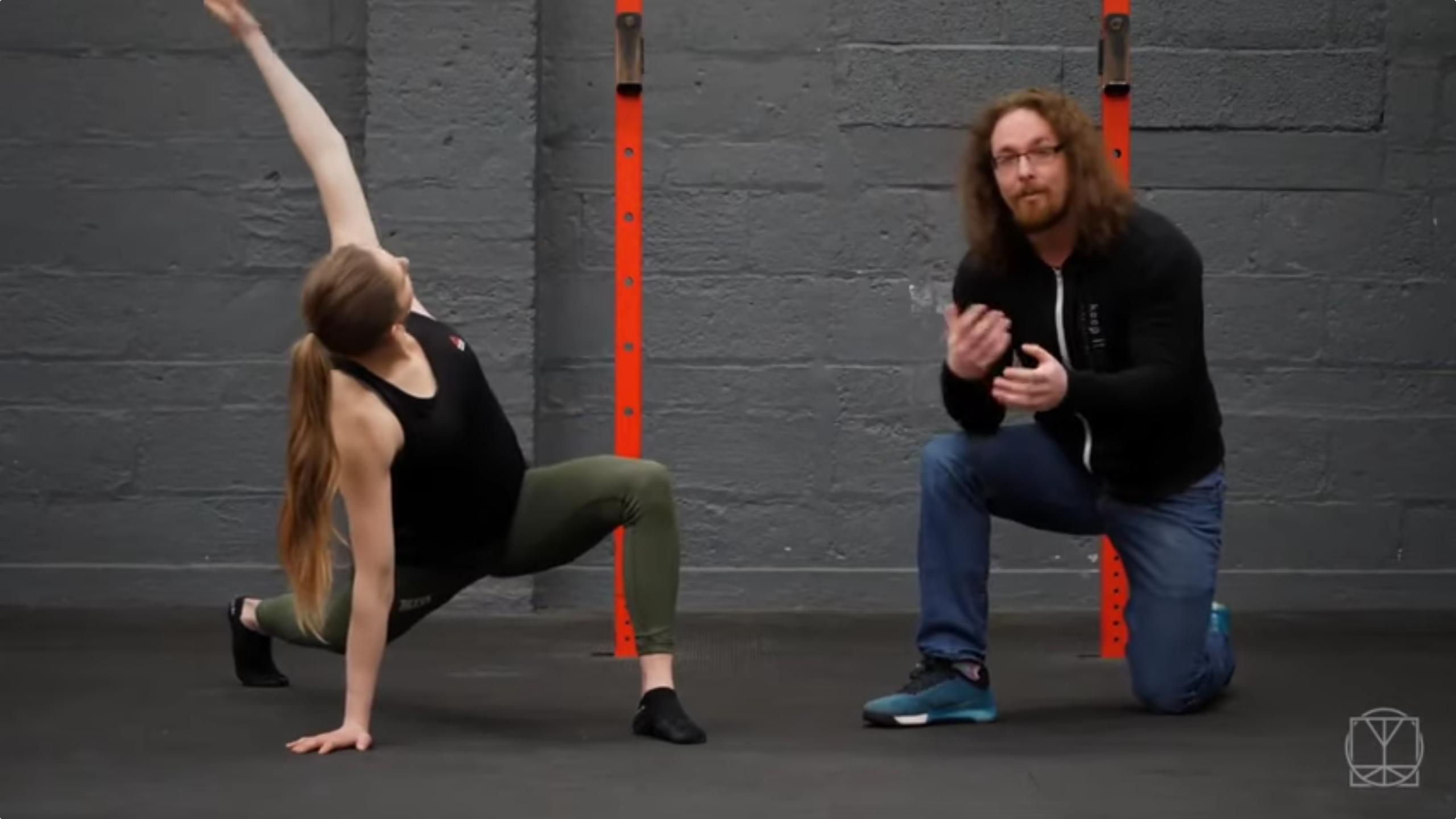 纠正臀部松弛的动作,臀部僵硬放松