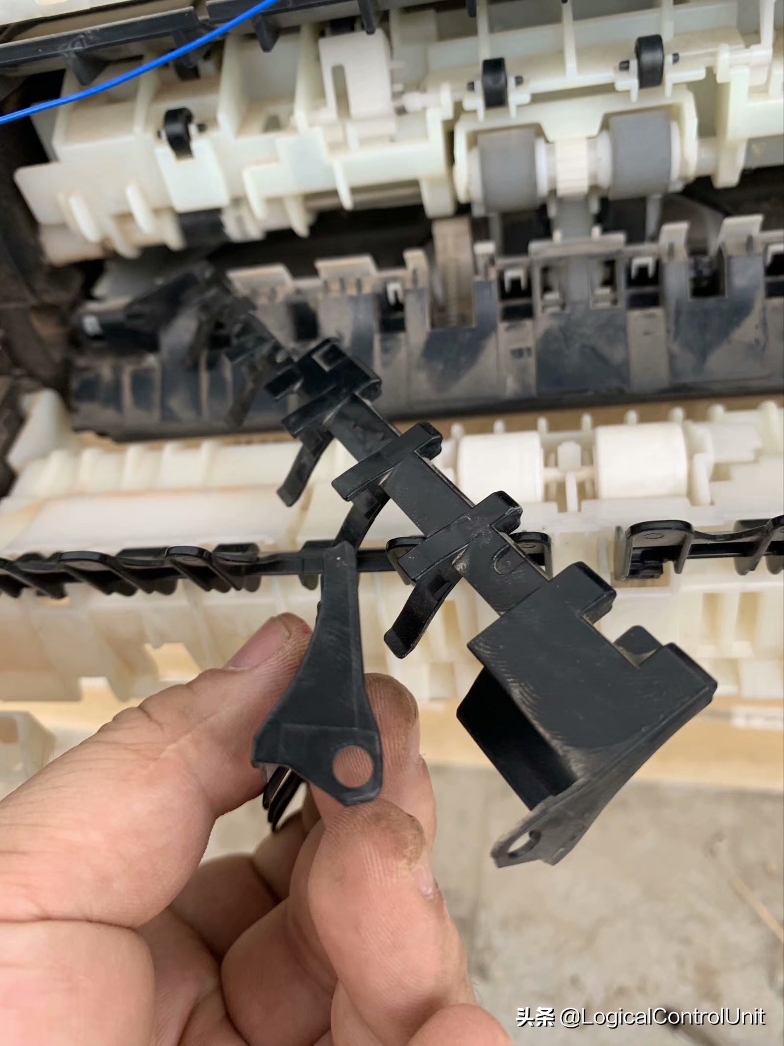 佳能彩色复印机拆机视频,佳能mx378打印机废墨仓拆卸