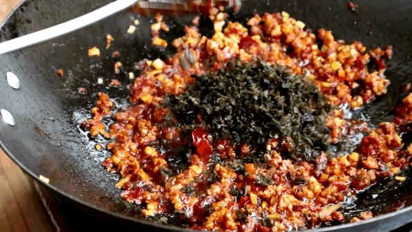 在家怎么炒粉丝不粘锅,粉丝怎么炒才不会粘锅变成一坨