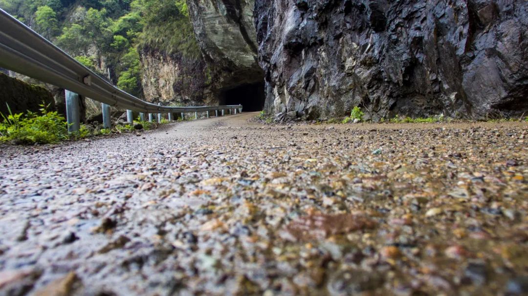 探访悬崖峭壁,大峡谷绝壁长廊
