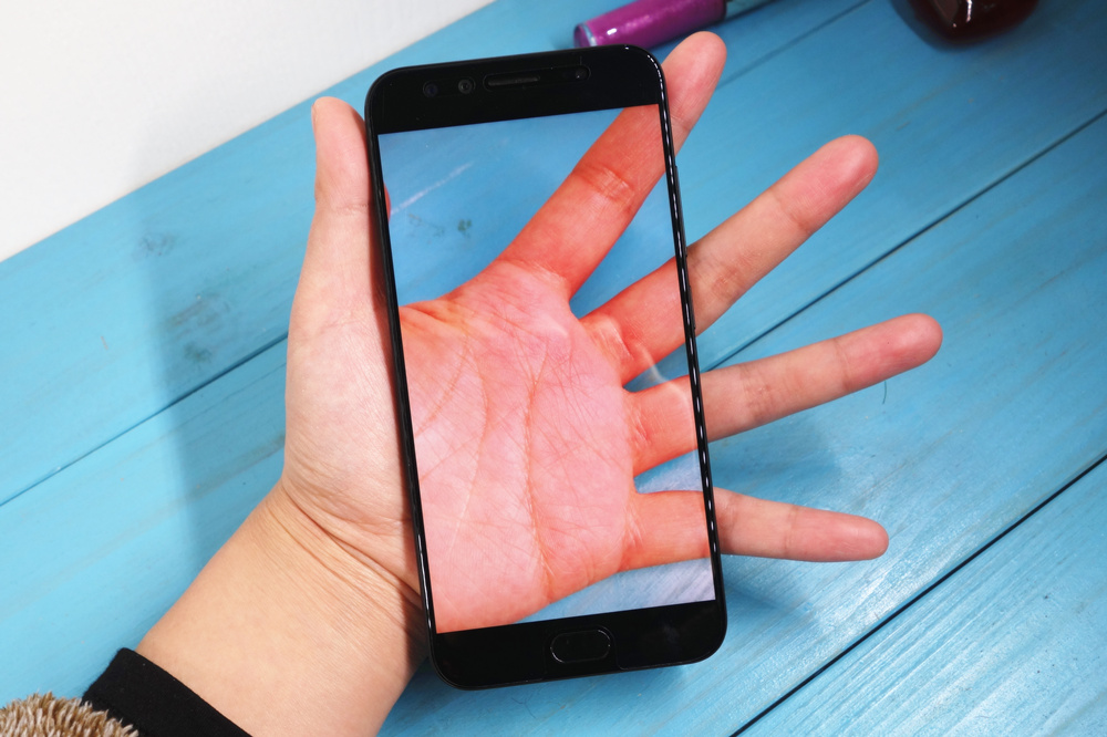 vivo2000左右性价比高的手机5g,vivo小米oppo哪款手机性价比最高