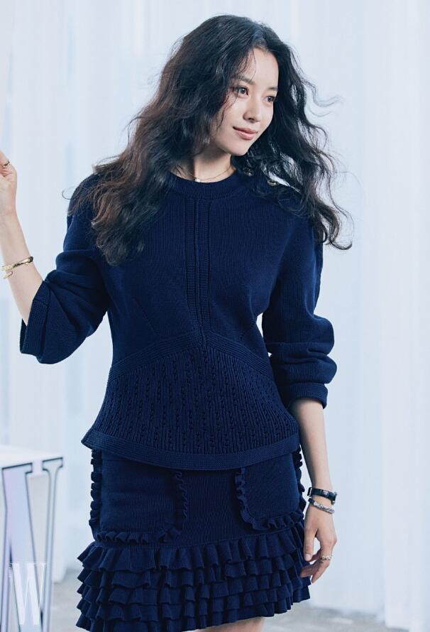 韩孝周简单有层次的穿搭术清新又耐看的气质