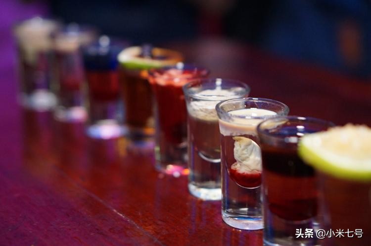 星空鸡尾酒吧厦门,一杯好喝又好看的星空鸡尾酒