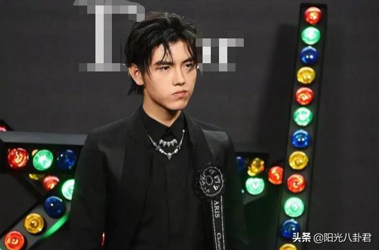 知名美妆师吐槽陈飞宇，与黄轩同场受访要求美颜，画面干脆被剪掉