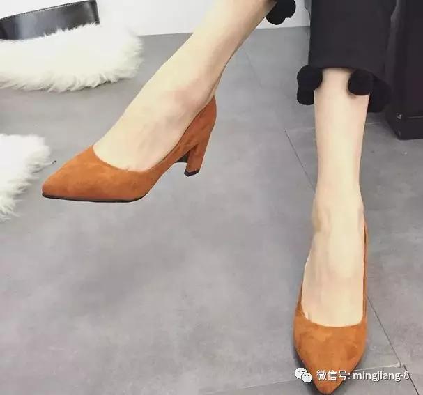 尖头鞋挤脚趾头怎么办小妙招,尖头鞋挤脚怎么办
