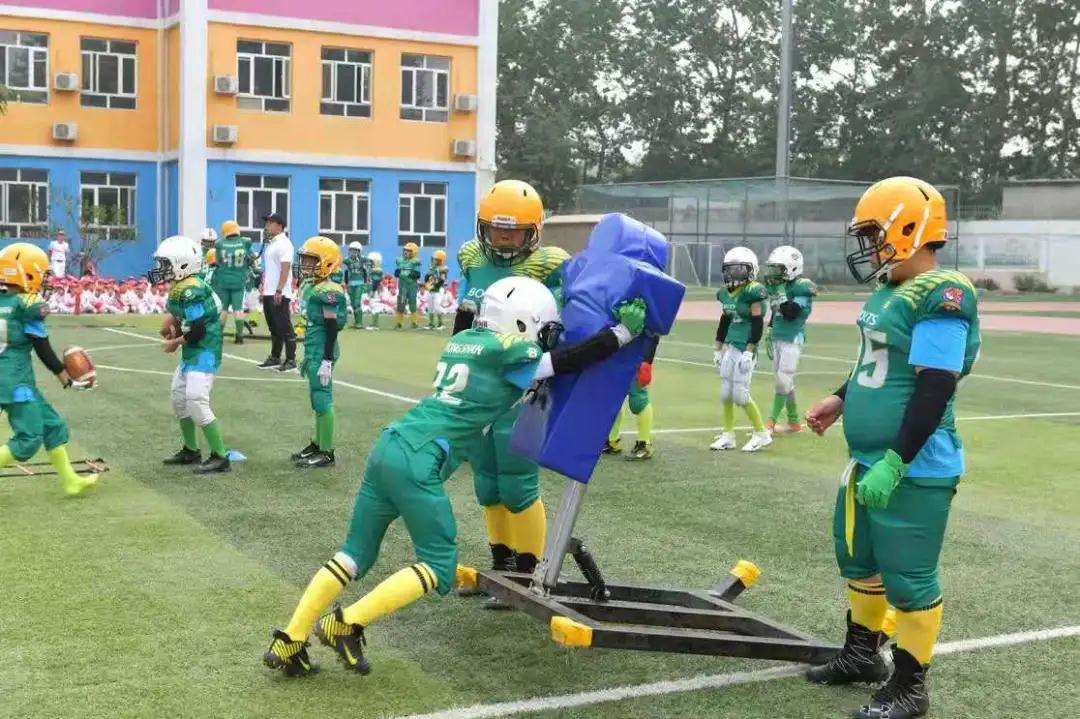 一百多人体育节开场,体育1000人活动