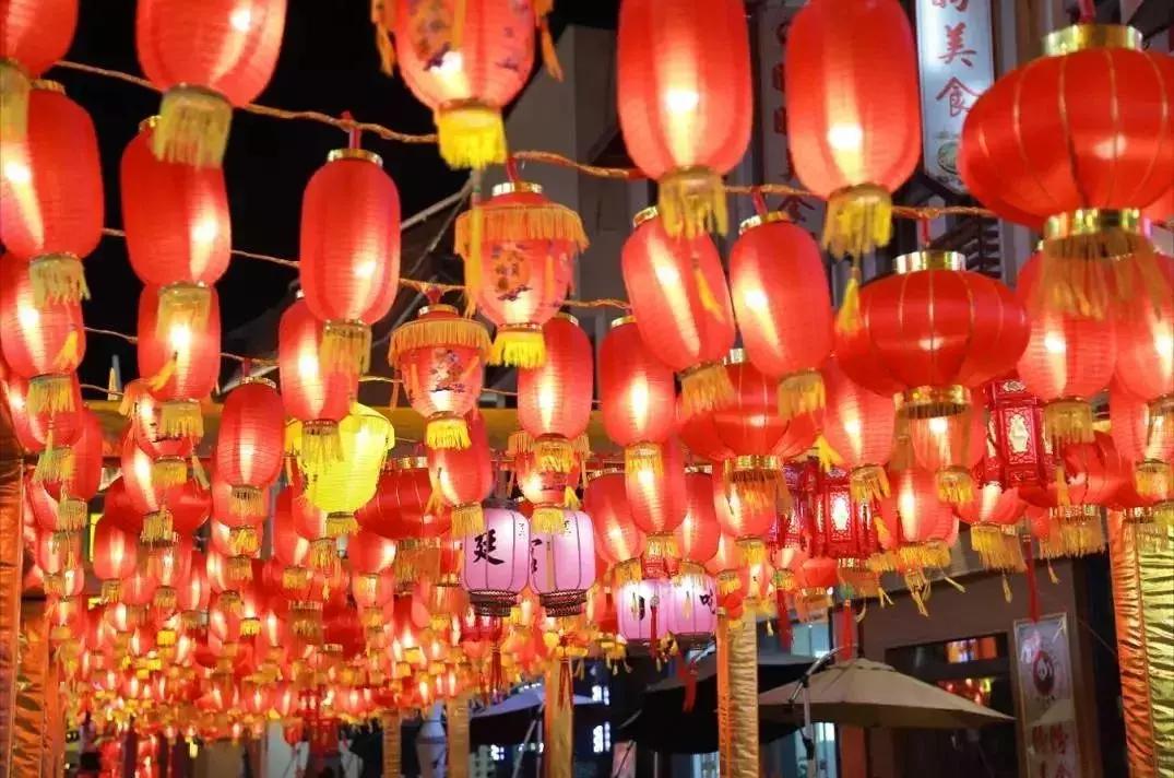 中秋节由来的实践成果和表达形式,中秋节的由来和传说故事简短50字