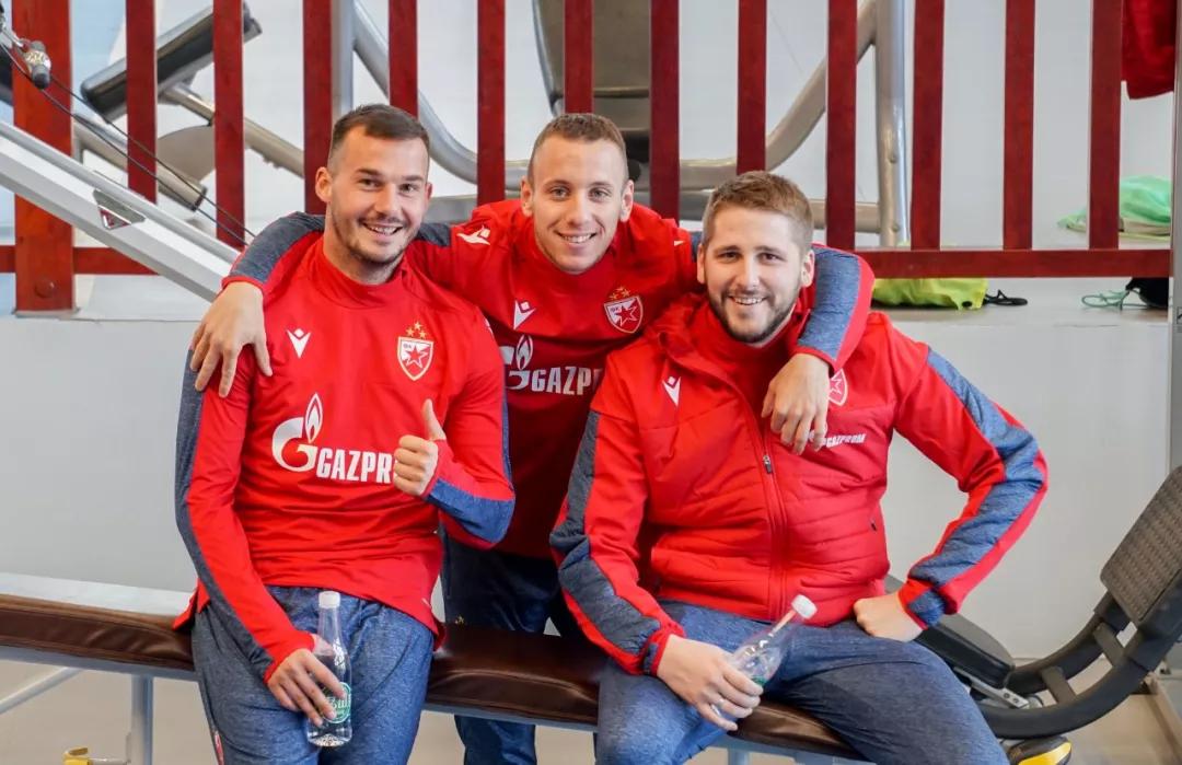 快乐足球进球完整视频,快乐足球踢球视频