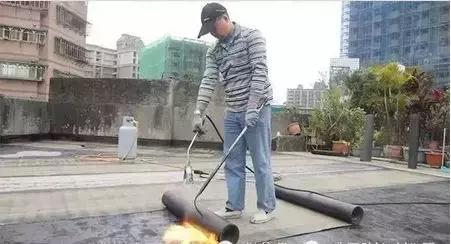 热熔法铺设防水卷材能用煤气吗,卷材防水施工方法和适用范围