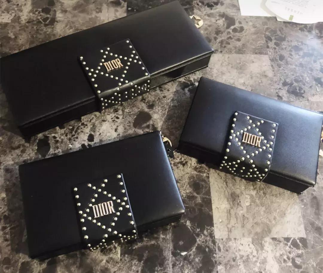 都坐等赵丽颖官宣怀孕？代购却盯着她背后这波流量……