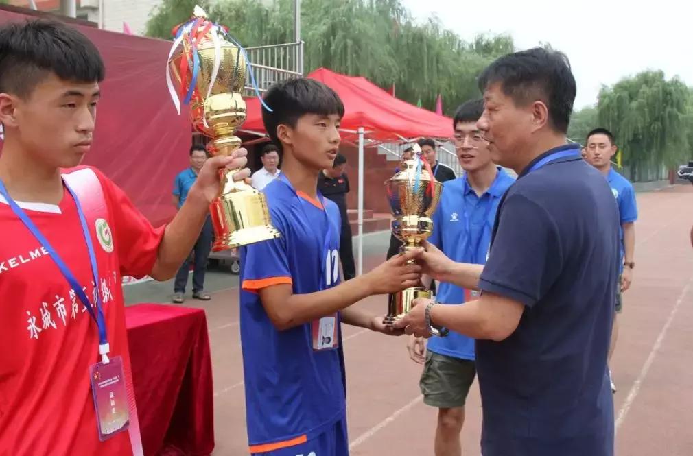 足球队的夺冠,2020颍上五中足球队夺冠