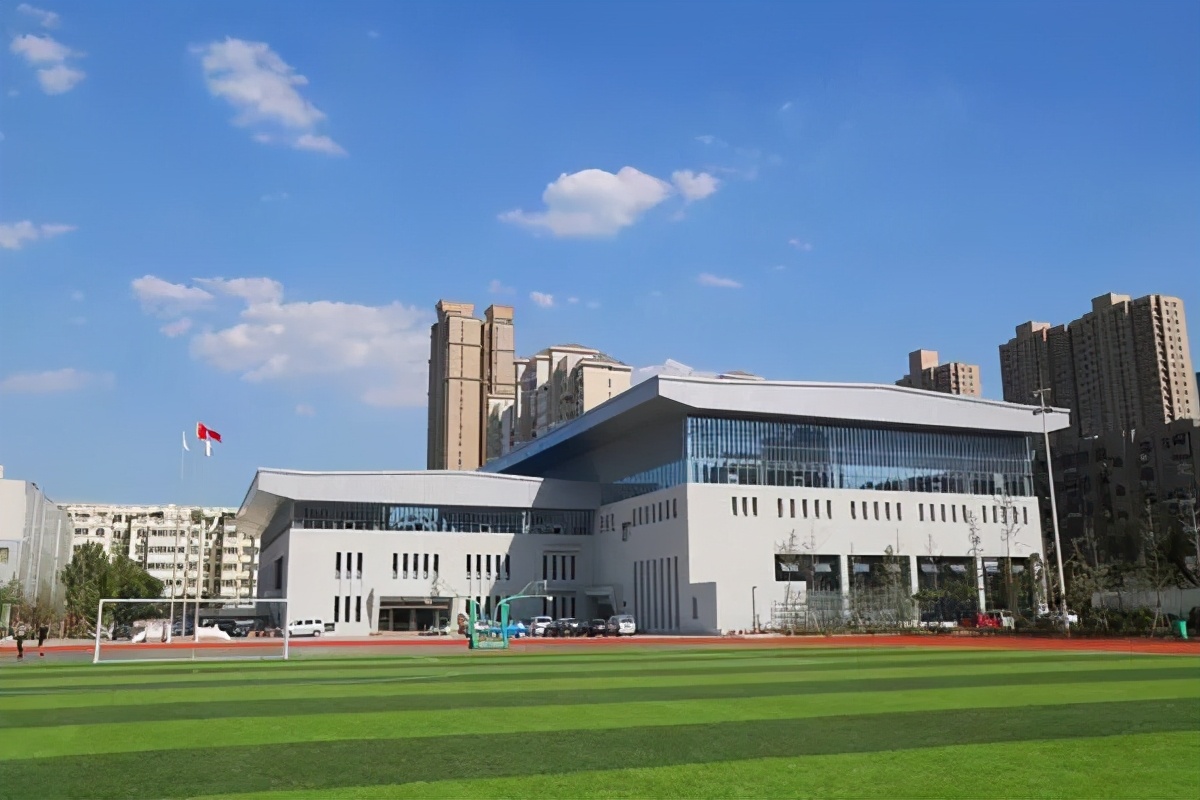 郑州二中和郑州十九中哪个好,郑州19中高中部是好学校吗