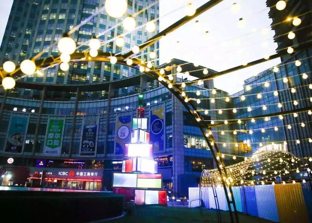 上海商业地产购物中心,日月光购物中心高端吗