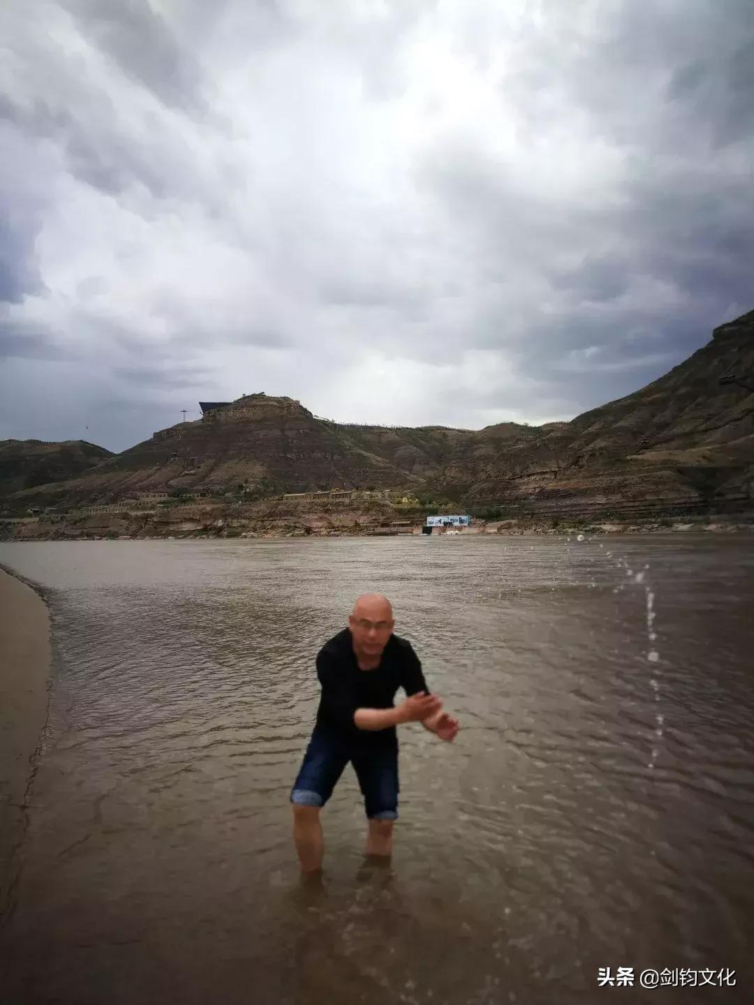 周末散文五人行|到永和看黄河