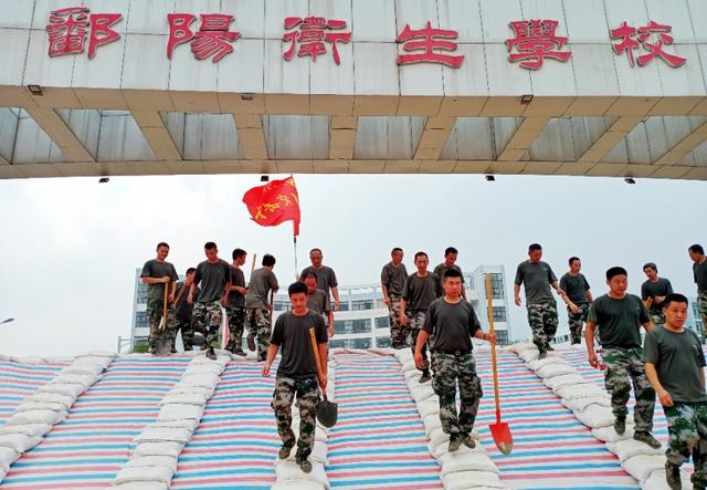 易百装饰直播,易百装饰春雨