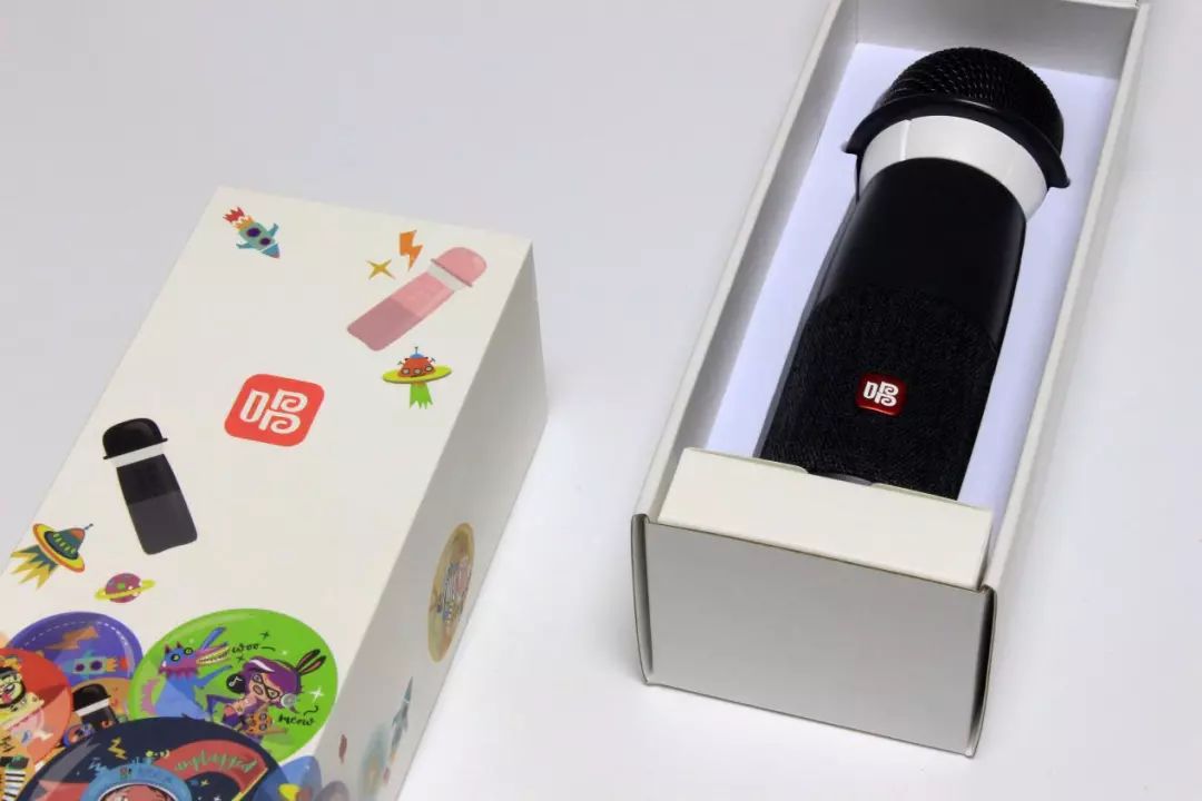 不出门就可以K歌,好嗨哟!唱吧麦克风评测