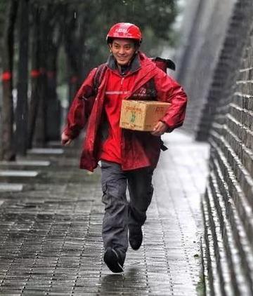 工号0001，“京东快递一哥”金宜财，刘强东给了他什么福利？