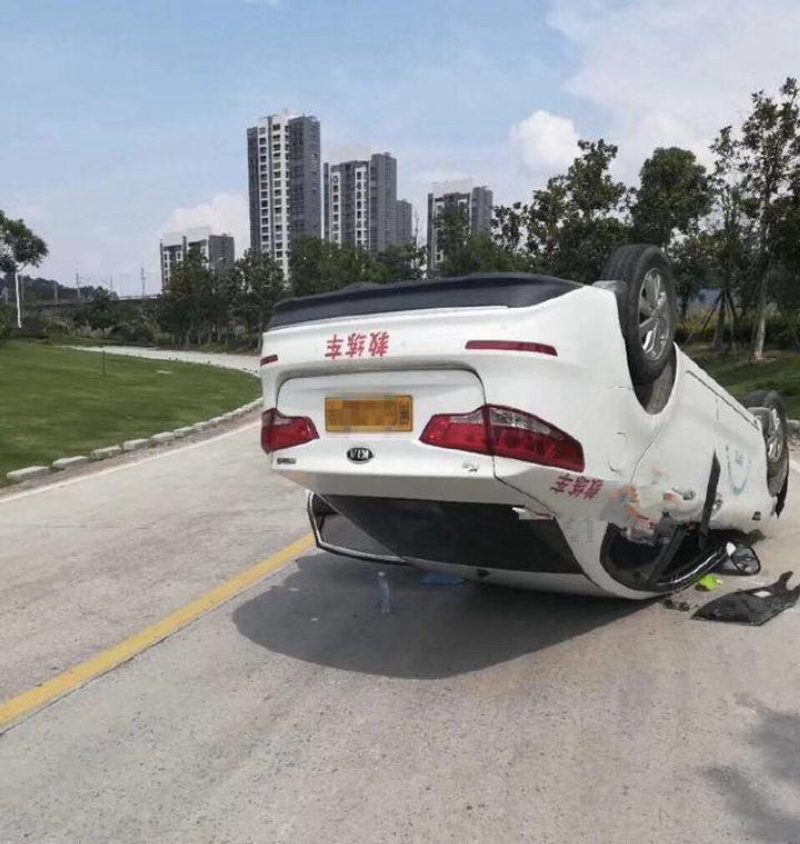 教练车与考试车看点区别,教练车和考试车雨刷不一样怎么办