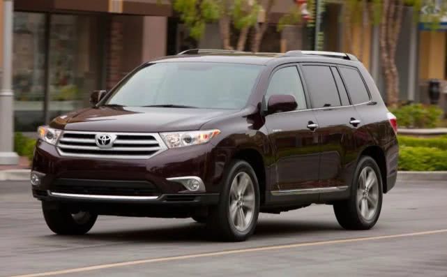 北京现代第四代胜达详细介绍,正面竞争和错位竞争