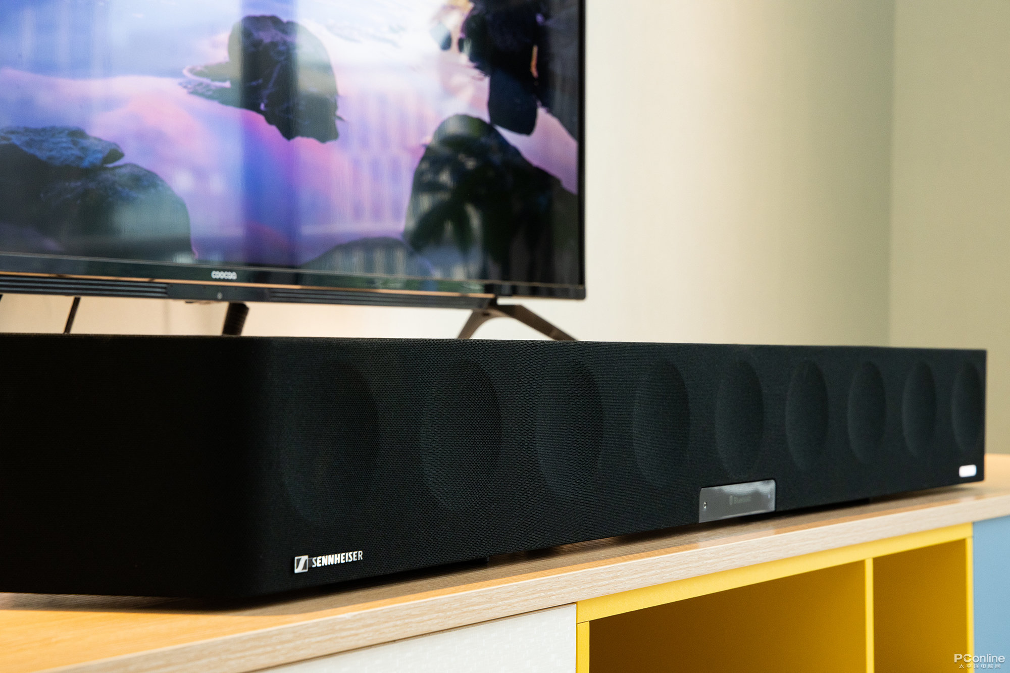 到底是买电视好还是买投影好,什么无线家庭影院最好