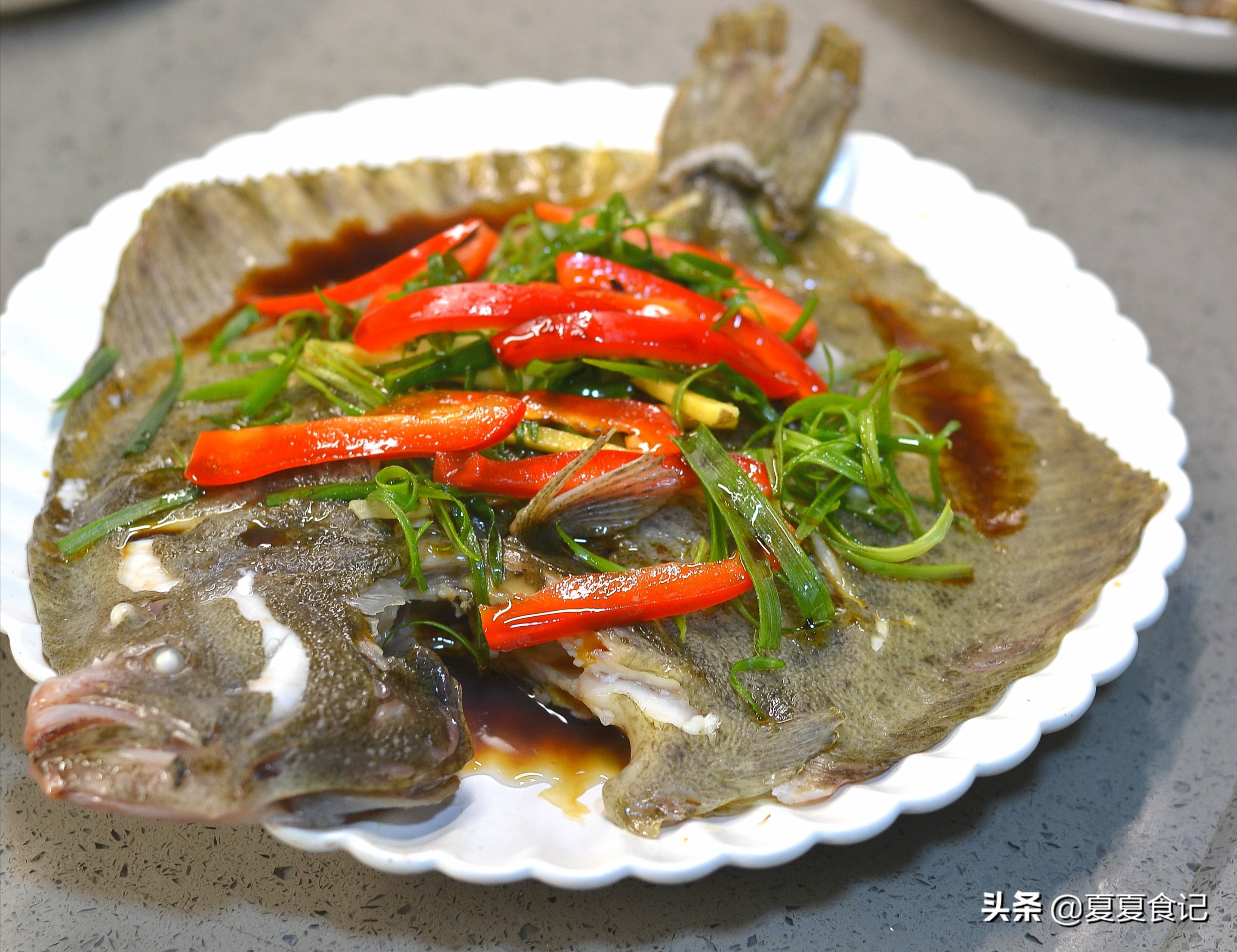 上海口味清蒸多宝鱼,粤式清蒸多宝鱼