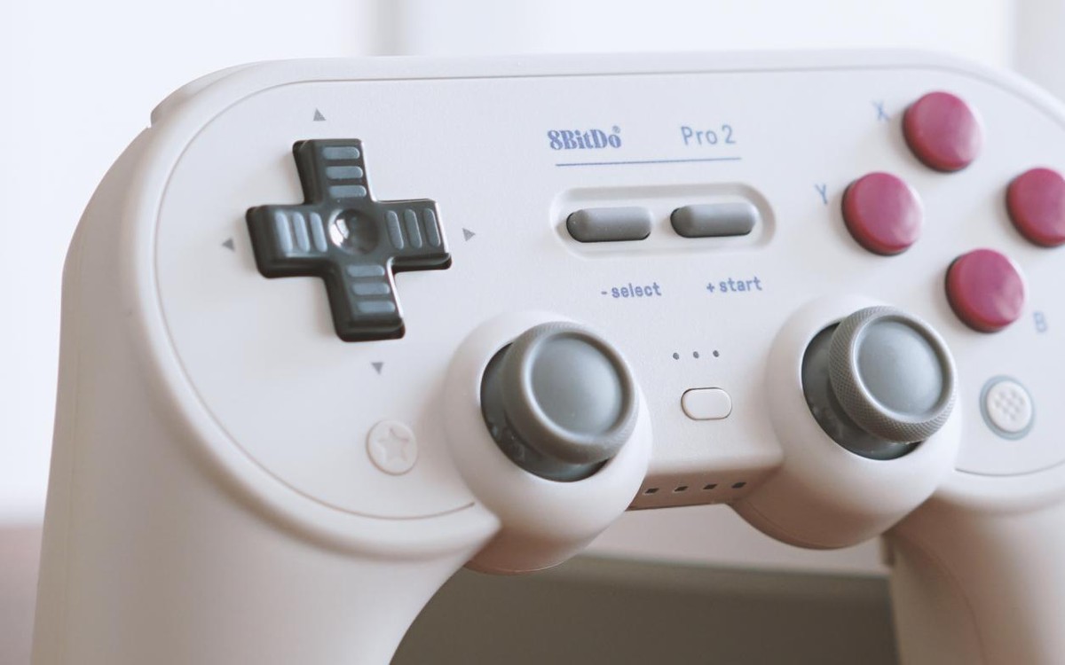 八位堂pro2与switch手柄,游戏玩家必备外设