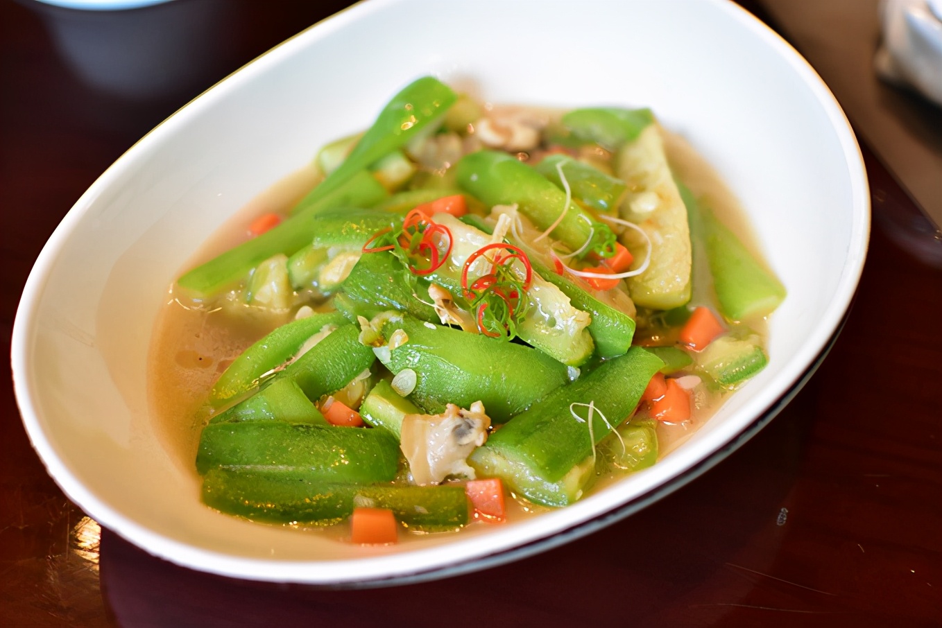 来三亚必吃的海南菜,三亚旅游在哪里吃海南菜