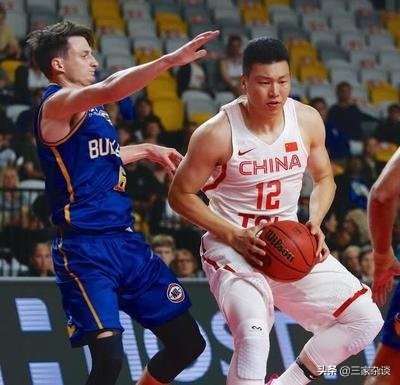 国足对比冰岛,中国男足历届队员身体对比