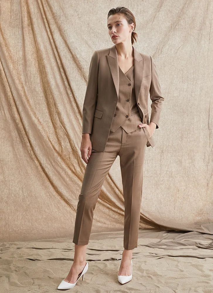 牛年扭蛋机、5折买明星同款、年味美食买一赠一，新春焕新颜