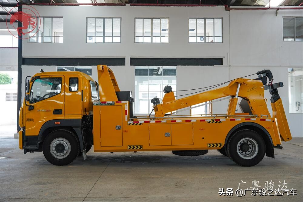 蓝牌平板清障车价钱,选购指南一拖二平板清障车费用