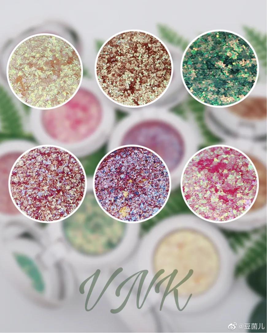 𝑽𝑵𝑲极夜之光单色眼影。刚出我就马上买了，太适合夏天了