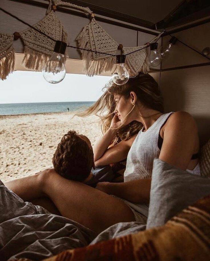 爱侧睡的烦恼,爱侧睡的女生有什么好处