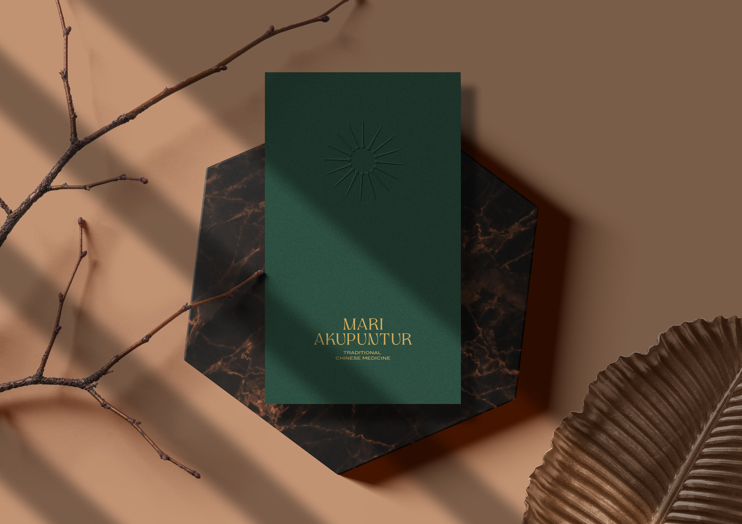 mari-akupuntur传统中医针灸诊所品牌视觉设计via:nero-graphic