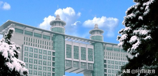 东北地区和西北地区高校对比,东北大学和大连理工谁更出名