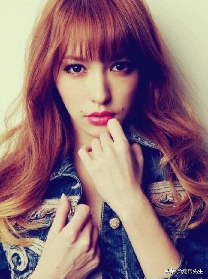 脸上有3颗痣的女星,脸上有三条纹的女人