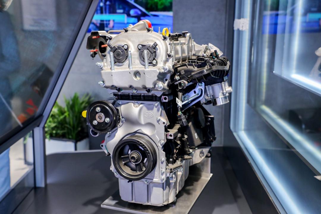 牵手李宁羽毛球，打造新国潮品牌，奔腾T55只为跨界而来